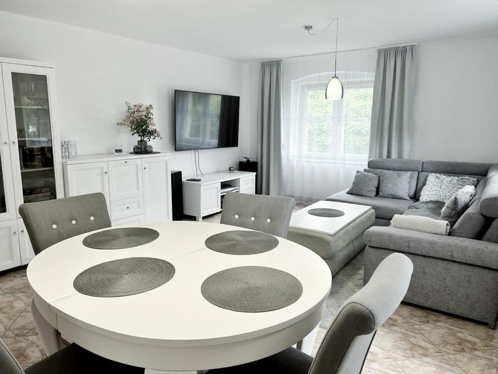 Golebi Puch - Przytulny Apartament Na Wylacznosc Кудова-Здруй Экстерьер фото
